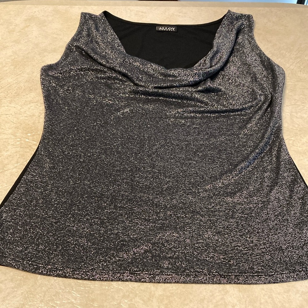 Sleeveless top with metallic front